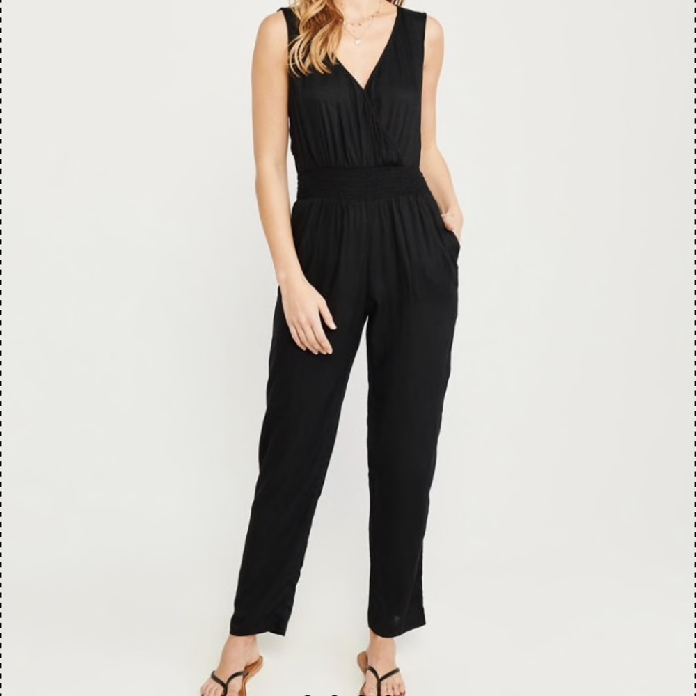 🖤 Abercrombie Smocked Waist Jumpsuit